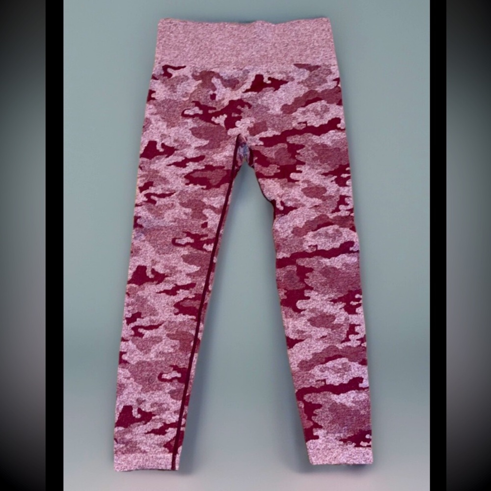 Red Camouflage High Waist Seamless Leggings 25" Inseam Workout Comfy Sz Large